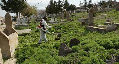 Melikgazi'de mezarlıklar bayrama hazır