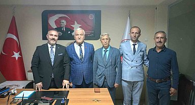 Merkez Mahalle Muhtarları Derneği Başkanı Özçelik oldu
