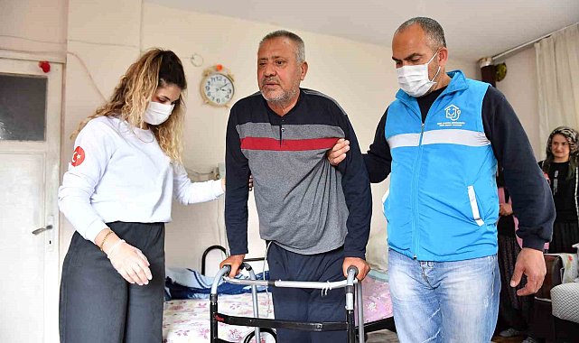 Mersin Büyükşehir Belediyesinin evde sağlık hizmeti Toroslar'a kadar uzandı