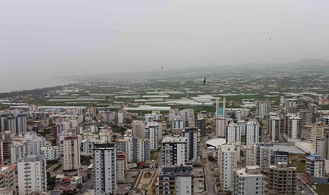 Mersin toz bulutu altında