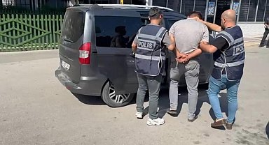 Mersin'de araç lastiklerini kesen şüpheli yakalandı