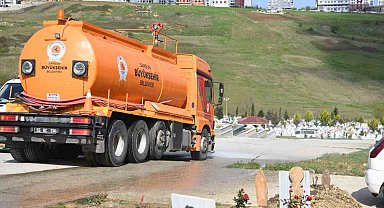 Mezarlıklarda bayram temizliği