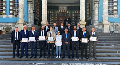 MHP'den il genel meclisi ve belediye meclis üyesi seçilen adaylar mazbatalarını aldı