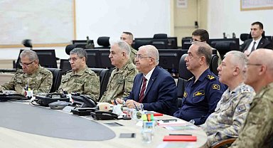 Milli Savunma Bakanı Güler: "Yurt içinde ve sınır ötesinde icra edilen başarılı operasyonlar ile terör örgütüne ağır darbe vurulmuş, artık örgütün hareket kabiliyeti bitme noktasına gelmiştir"