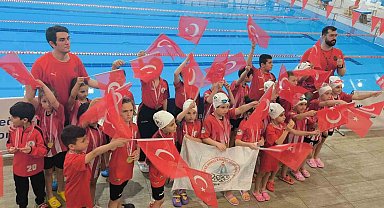 Minik yüzücülerden büyük başarı