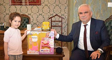 Miniklerden anlamlı ve örnek davranış
