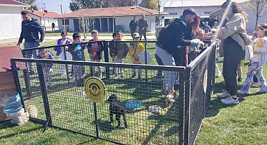 Miniklerden Sahipsiz Sokak Hayvanları Bakım ve Rehabilitasyon Merkezi'ne ziyaret