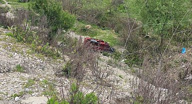 Motorlu bisiklet şarampole devrildi: 1 yaralı
