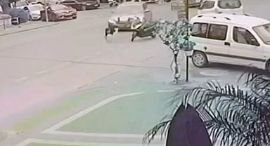Motosiklet sürücüsünün ölümden döndüğü anlar güvenlik kamerasında