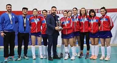 MSKÜ Kadın Hokey takımı Türkiye ikincisi oldu