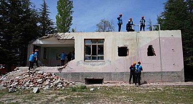 Niğde'de UMKE ekiplerine arama kurtarma eğitimi verildi