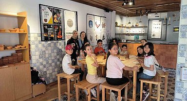 Öğrencilerden Şehrin Ateşi Seramik Galerisi'ne ziyaret
