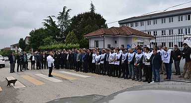 Okul müdürü ile yardımcısının darp edilmesini eğitimciler protesto ederek kınadı