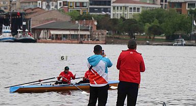 Okul Sporları Kürek Yarışları Haliç'te gerçekleştirildi