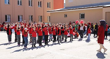 Okullarda 23 Nisan hazırlıkları başladı