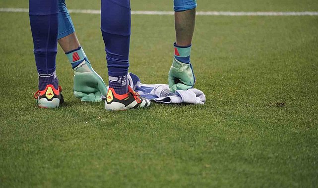 Olympiakos kalecisi Tzolakis'in kurtarışlarındaki ayrıntı belli oldu!