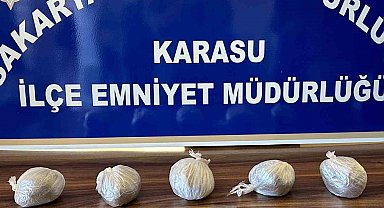 Ormanlık alana gömülen bir kilo esrar polis ekiplerince bulundu