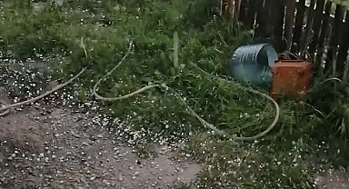 Osmancık'ta ceviz büyüklüğünde dolu yağdı