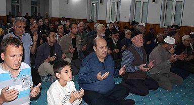 Osmaneli'de şehit polisler için mevlit okutuldu