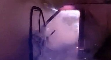 Osmaniye'de seyir halindeki minibüs yandı