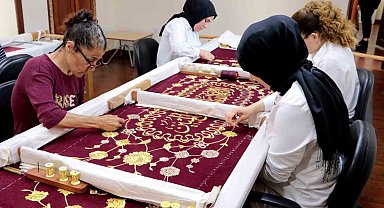 Osmanlı puşideleri Adana'da ilmek ilmek işleniyor