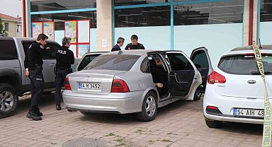 Otomobilin içinde ailesine bıraktığı notlar ve cesedi bulundu