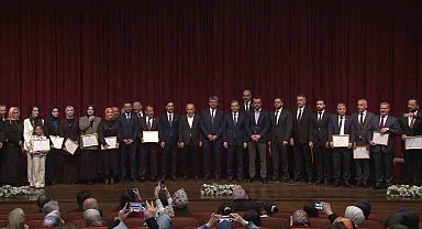 Pendik Belediye Başkanı Ahmet Cin mazbatasını aldı