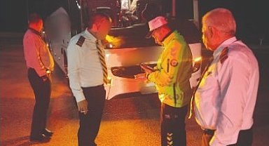 Polis, 33 otobüs şoförüne ve yolculara bilgilendirme eğitimi verdi
