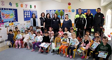 Polis amcalar çocukları unutmadı