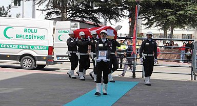 Polis memuru sevenlerini yasa boğdu