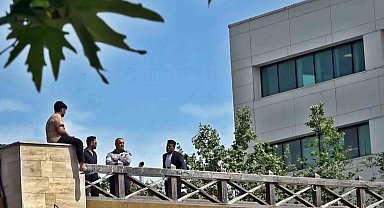 "Tedavi olmak istiyorum" deyip üst geçide çıktı