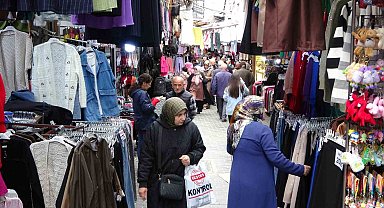 Ramazan Bayramı öncesinde çarşı pazarda alışveriş yoğunluğu