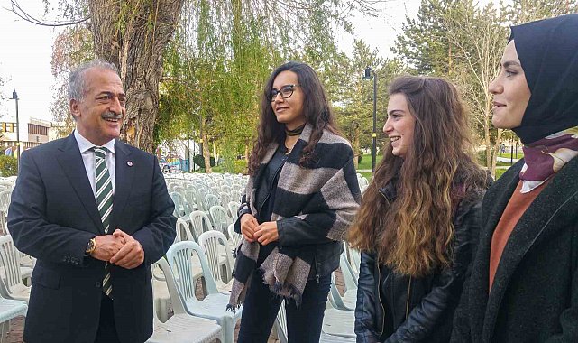 Rektör Çomaklı, "Öğrenci değişim programları bizim için değerli"