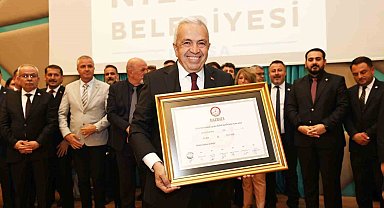 Şadi Özdemir mazbatasını alarak görevine başladı