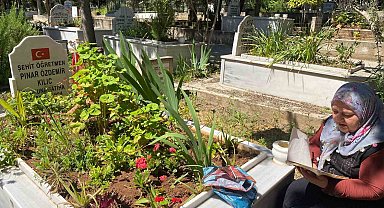 Saimbeyli'de üzerlerine kaya düşüp ölen öğretmenler mezarı başında anıldı