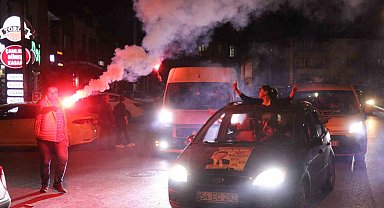 Sakarya'da seçim kutlamaları