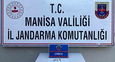 Salihli'de şüpheliden uyuşturucu hap çıktı