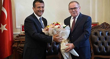 Samsun Büyükşehir Belediye Başkanı Halit Doğan görevi devraldı