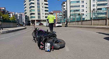 Samsun'da motosiklet ile otomobil çarpıştı: 1 yaralı
