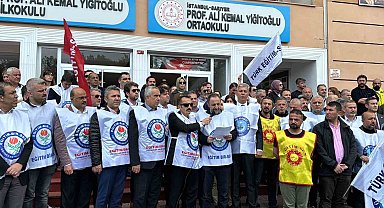 Sarıyer'de buluşan sendika, veli ve öğrenciler öğretmene şiddet olayını kınadı