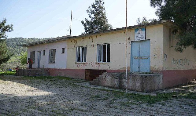 Savaştan kaçtı Türkiye'de okuma yazma öğrendi