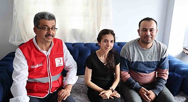 Şehit ailesi Hataylı depremzede aileye yuva oldu