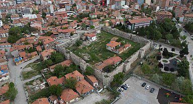Selçuklu mirası bin 100 yıllık tarihi kale turizme kazandırılıyor