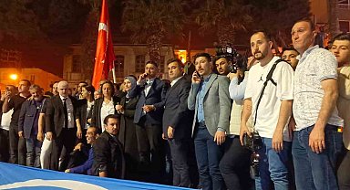 Serkan Acar 3'üncü kez kazand; Aliağa'nın il olma hedefini açıkladı