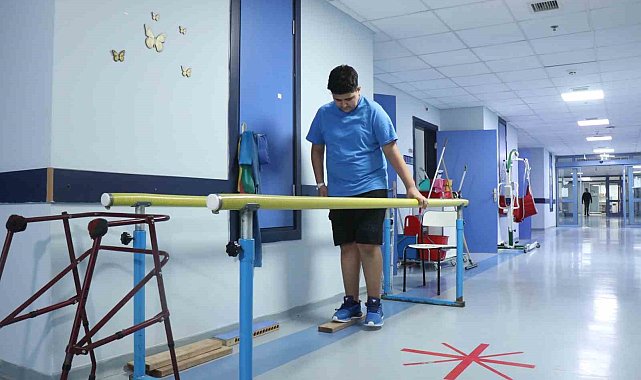 Seyirci olarak götürüldüğü resmi maçta oynatıldı, sakatlanınca hayalleri yıkıldı