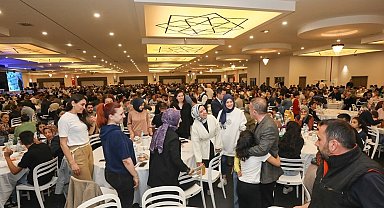 Sincan Belediye Başkanı Ercan çalışanlarla iftarda buluştu