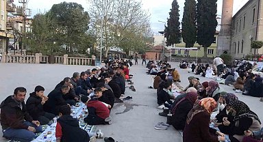 Sındırgı'da geleneksel ümmet iftarı yapıldı
