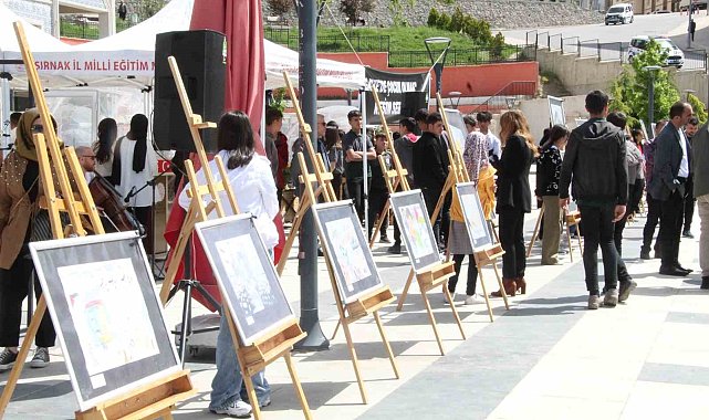 Şırnak'ta Gazze'deki katliamı anlatan resim sergisi açıldı