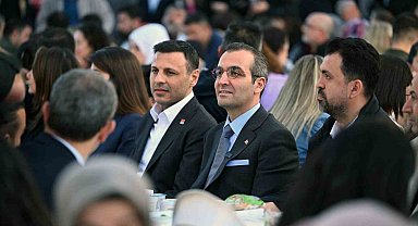 Şişli'de 3 bin kişi Kadir Gecesi'nde meydan iftarında buluştu