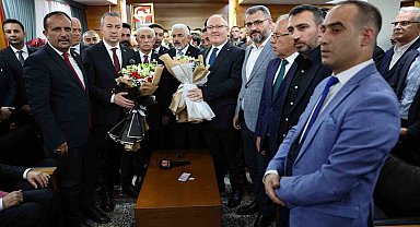 Sivas Belediye Başkanı Adem Uzun, görevi devraldı